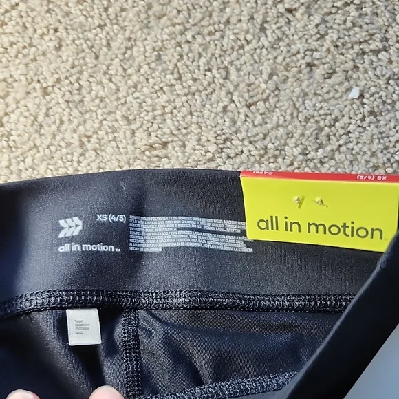 All In Motion Girls' Everyday Soft Capri Leggings With Crossover Waistband - Picture 4 of 5